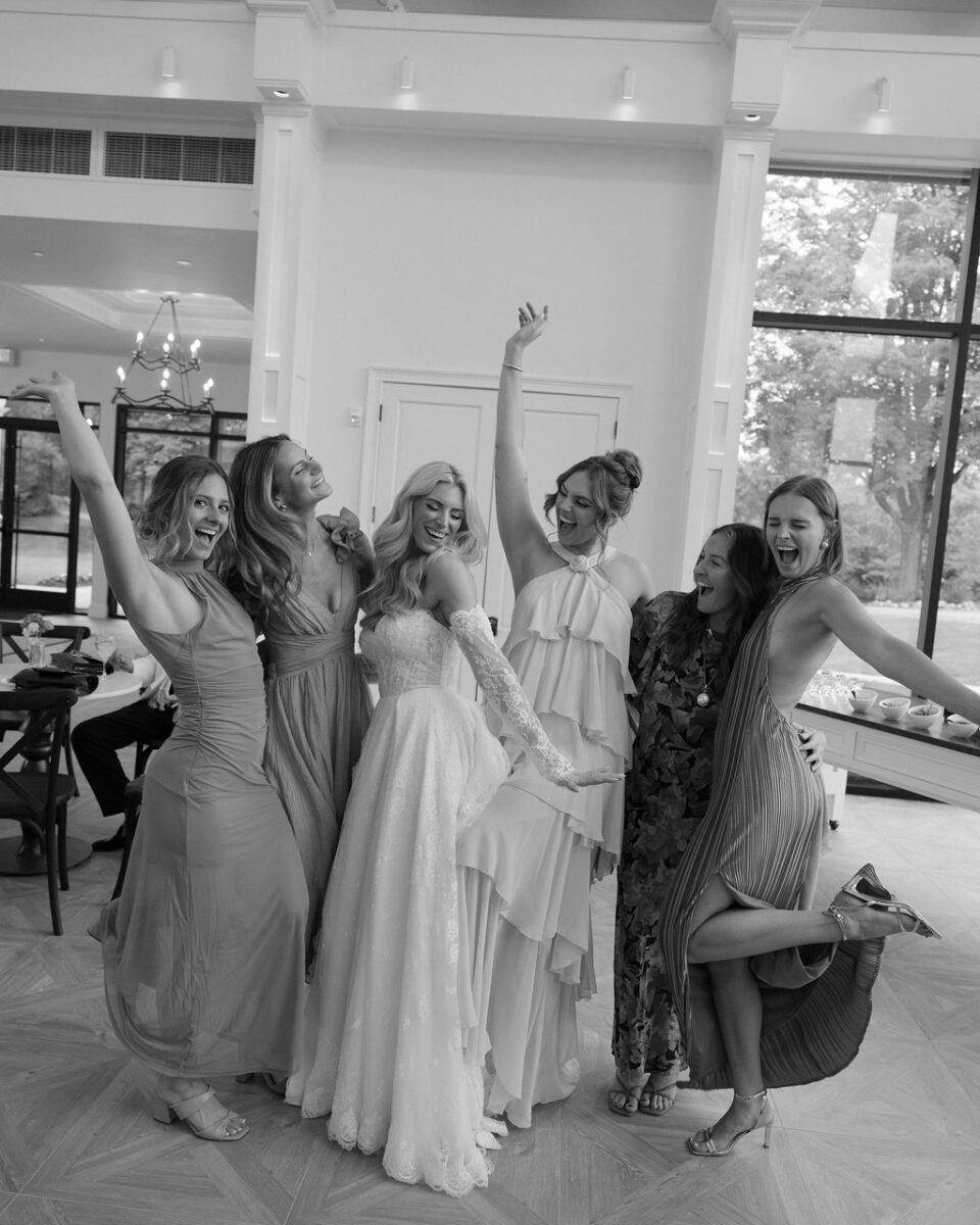 bride and her bridesmaids