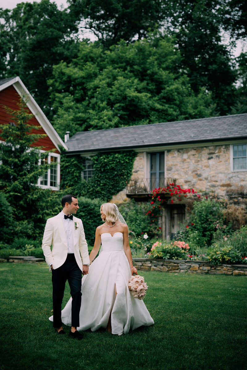 Climbing roses, garden weddings. Summer garden weddings. New Jersey Wedding.