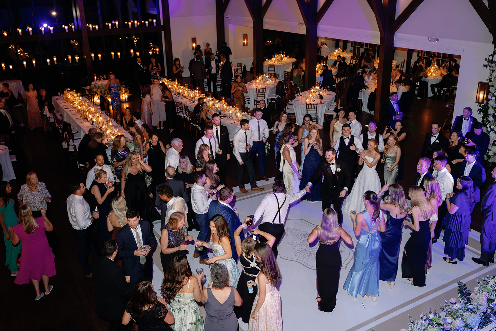 Packed dancefloor wedding reception, extra large dancefloor. Weddings for up to 275 guests