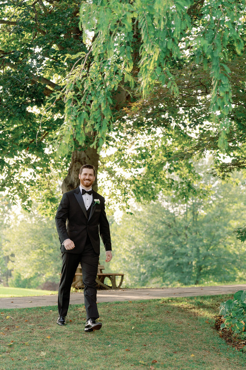 Groom about to walk down the aisle at Crossed Keys Estate