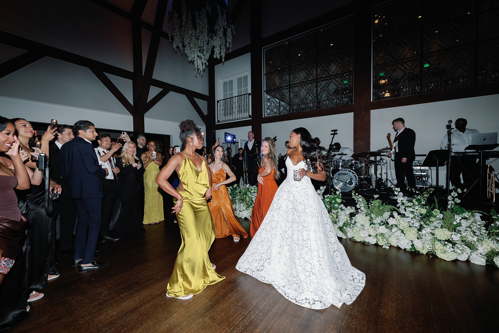 DCC Dallas Cowboys Cheerleaders perform Thunderstruck at Wedding. Jasmine Goode, former Dallas Cowboys Cheerleader performing with Jacie Scott, Danielle Marie & Jessica Marie. America's Sweethearts
